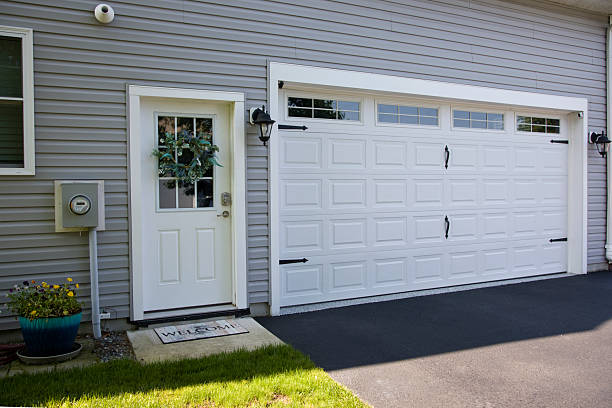 24/7 Emergency Garage Door Panel Replacement experts in Coffee County County, TN